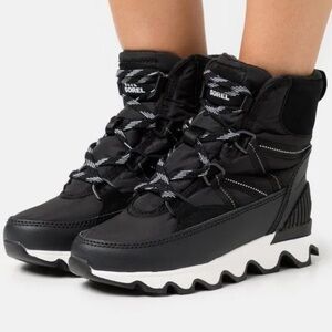 SOREL Kinetic Sport Lug Sole Booties - Black - Size 8